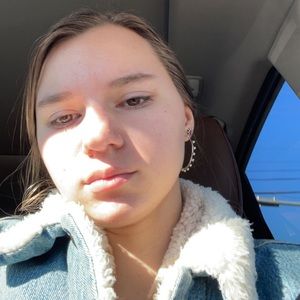 Meet your Posher, Maddie